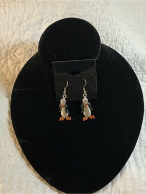Cute Movable flipper Penguin Dangle Earrings - Black ,  pewter tone  & Orange
